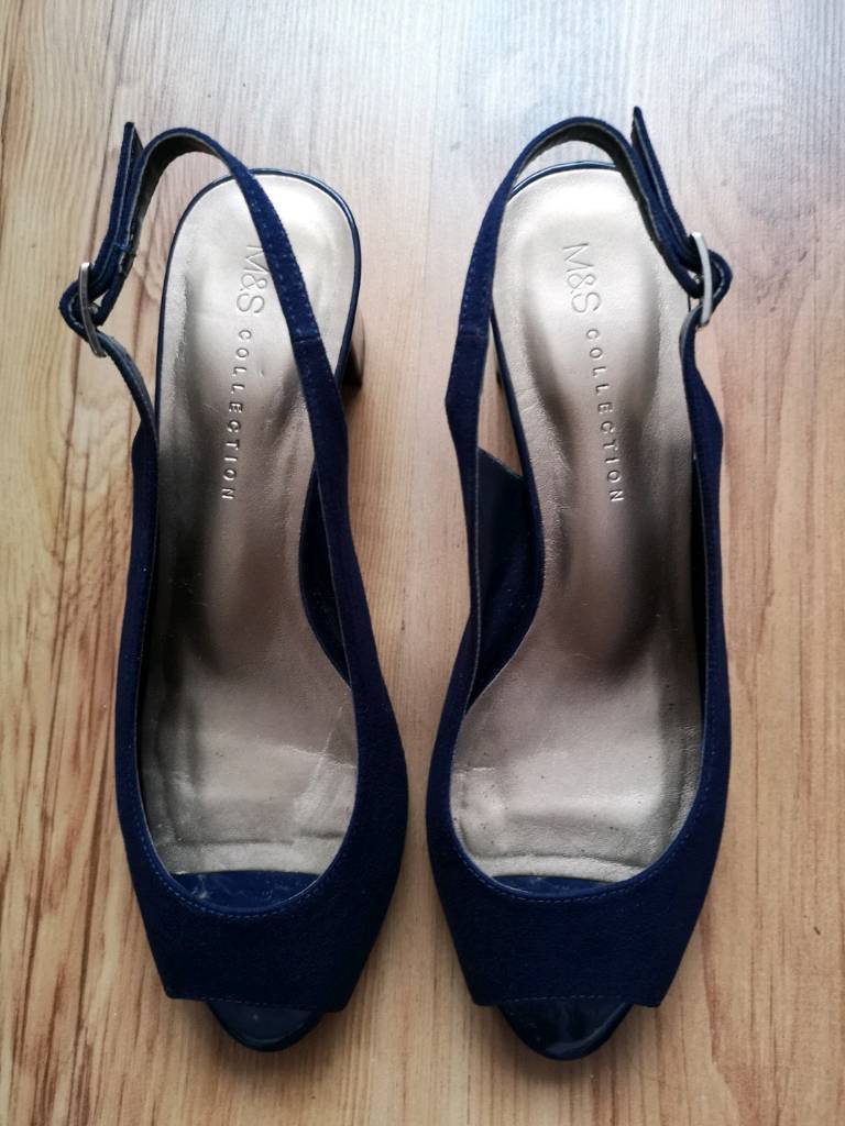 ladies navy sandals size 5
